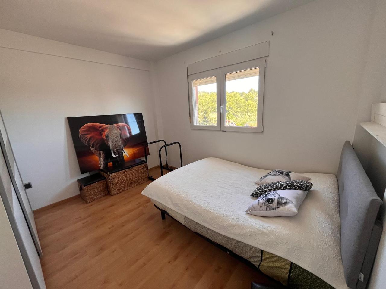 Spacious semi-detached single-family home with a pool in Alfaz del Pi.