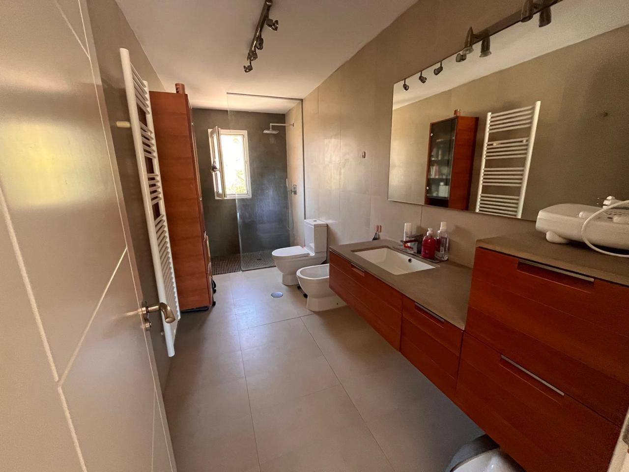 Spacious semi-detached single-family home with a pool in Alfaz del Pi.