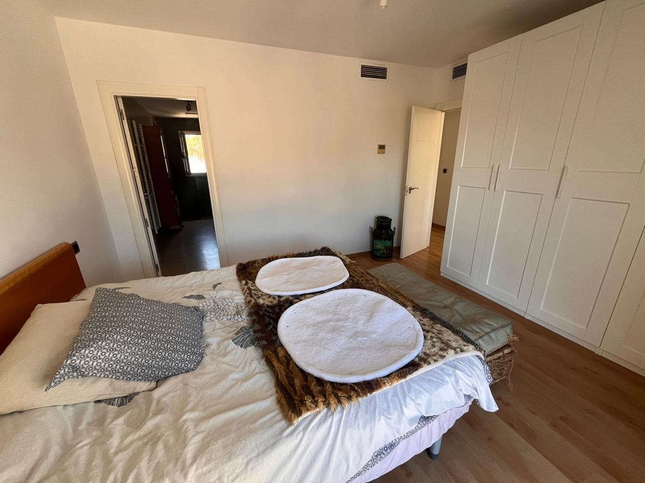 Spacious semi-detached single-family home with a pool in Alfaz del Pi.