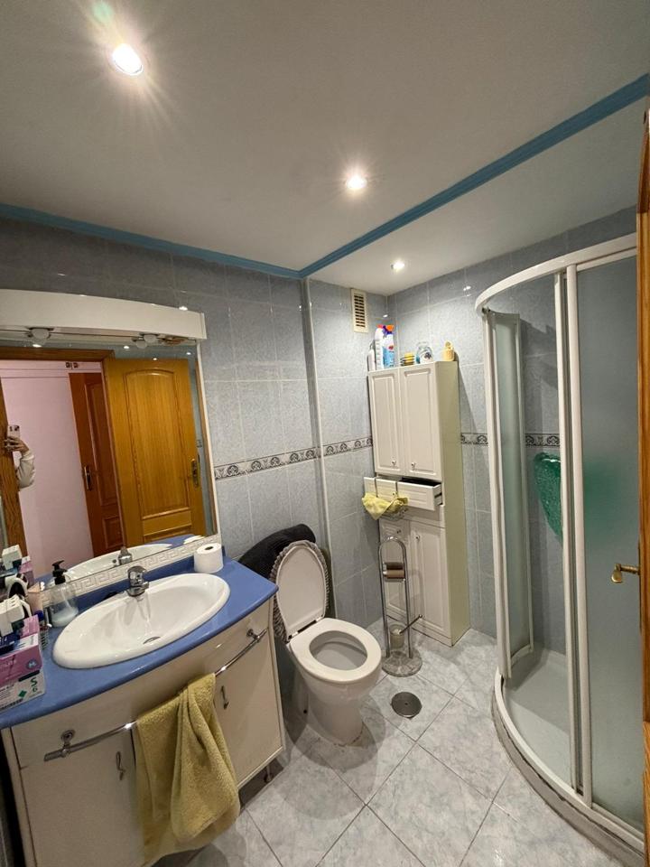 Piso en venta en Benidorm con parking privado.