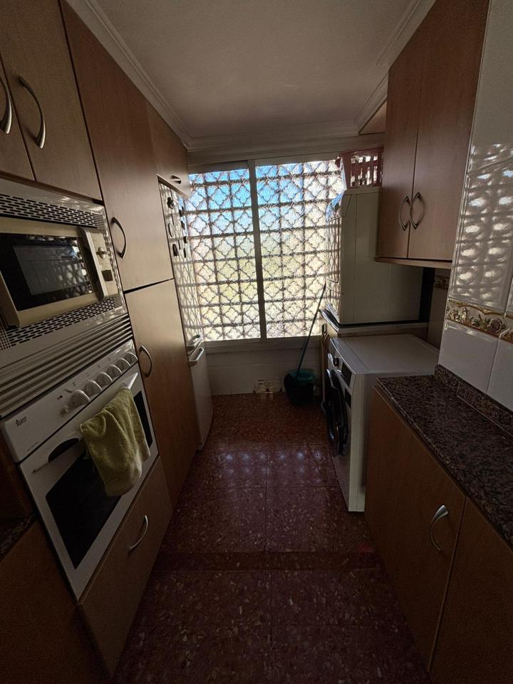 Piso en venta en Benidorm con parking privado.