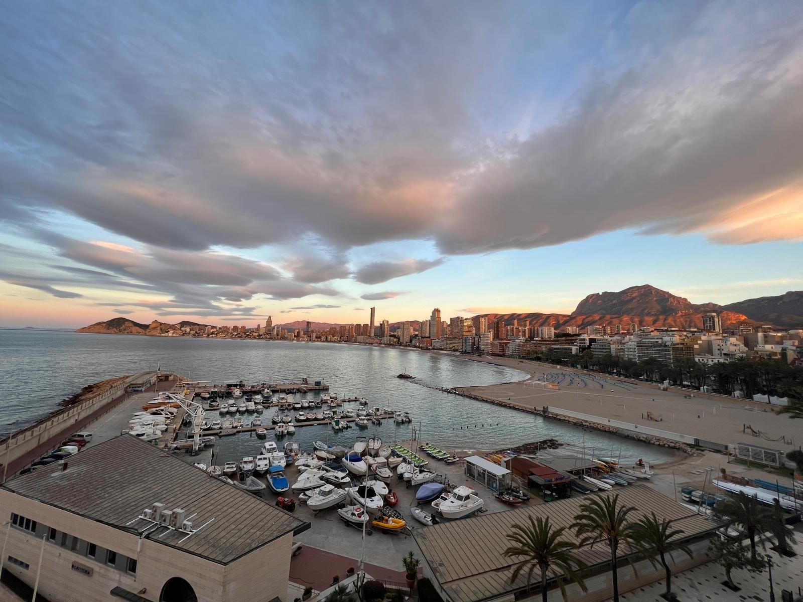 Apartments in Benidorm by the sea