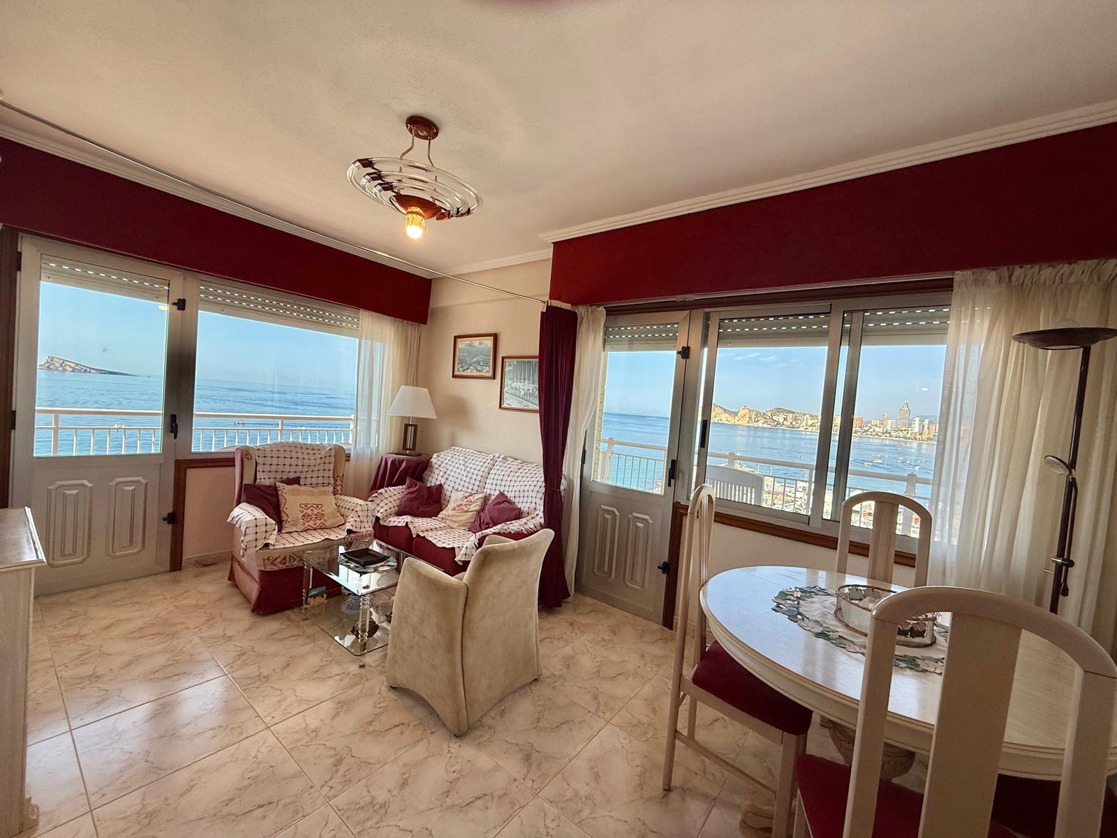 Apartments in Benidorm by the sea