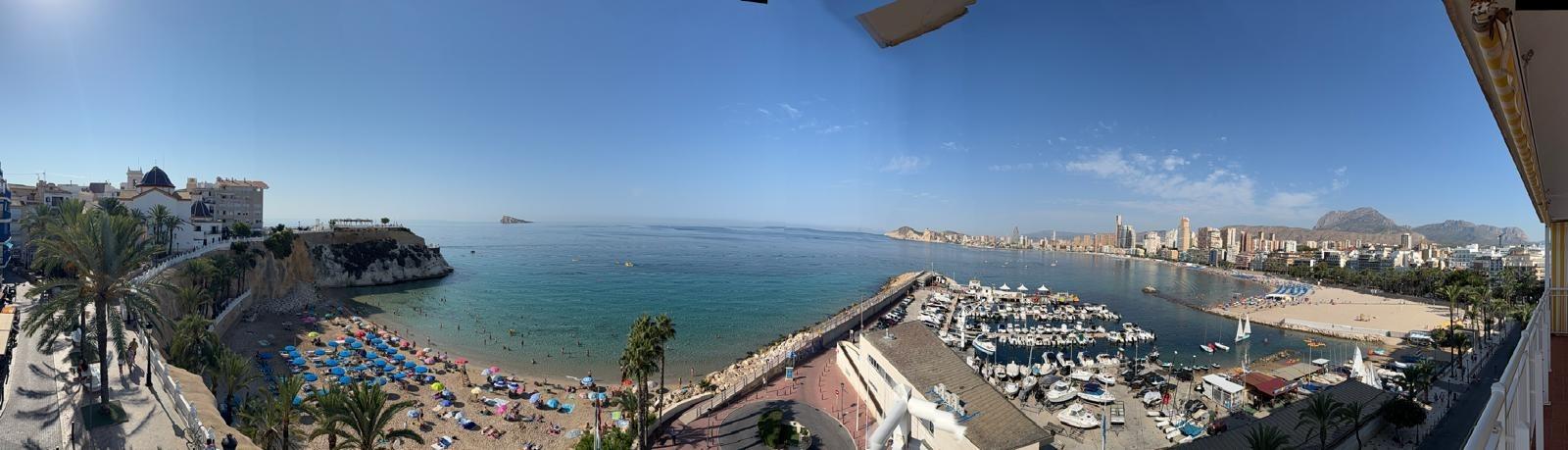 Apartments in Benidorm by the sea