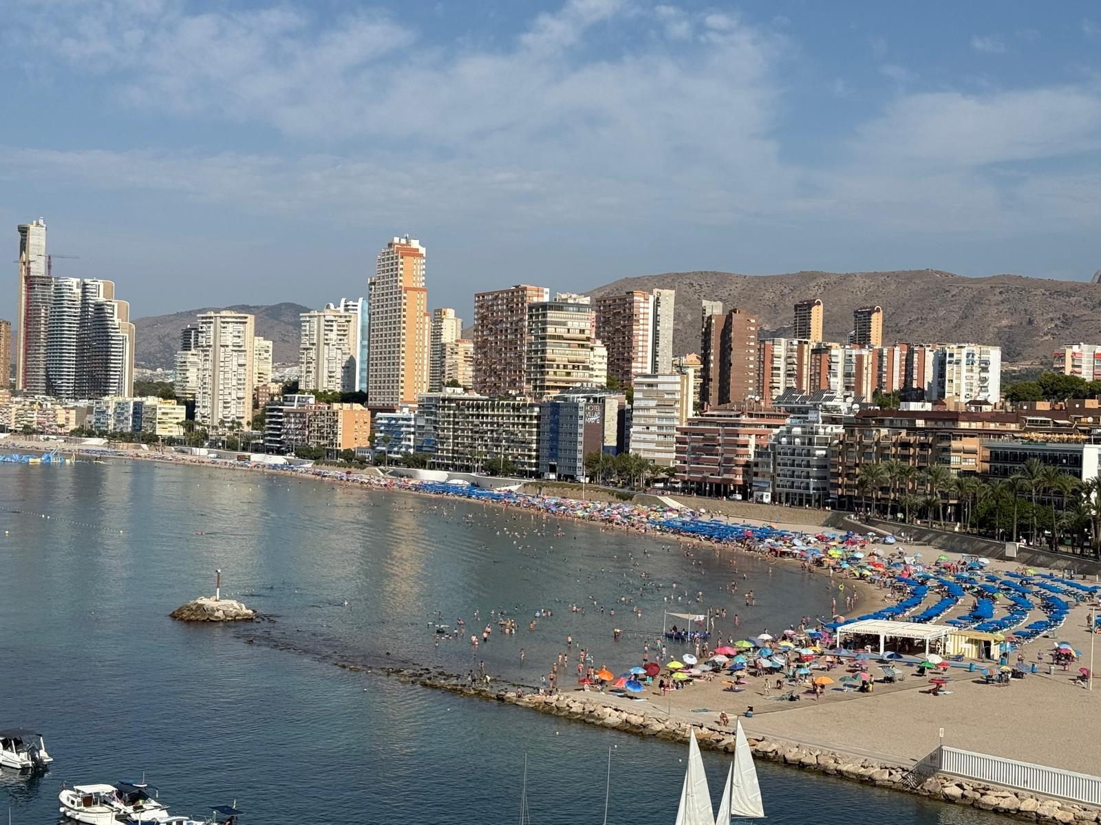 Apartments in Benidorm by the sea