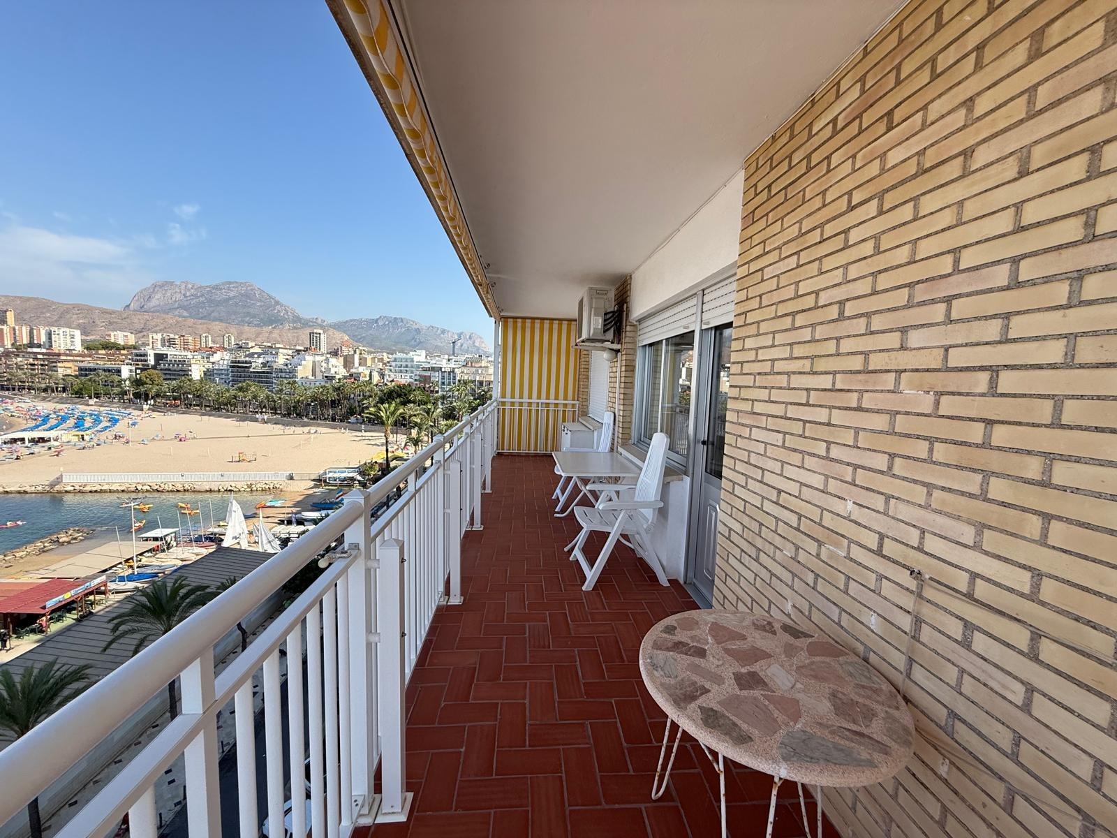 Apartments in Benidorm by the sea