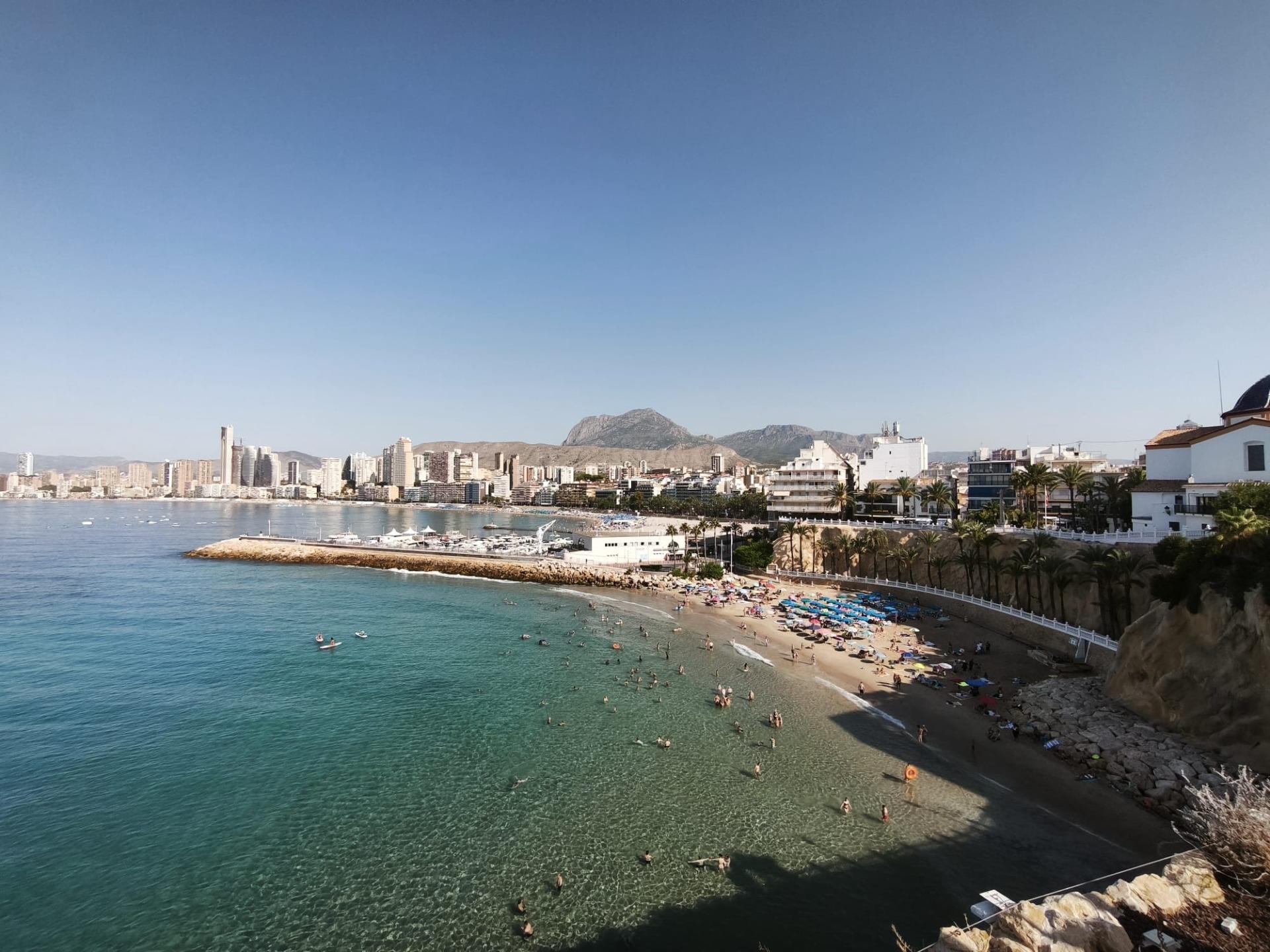 Apartments in Benidorm by the sea