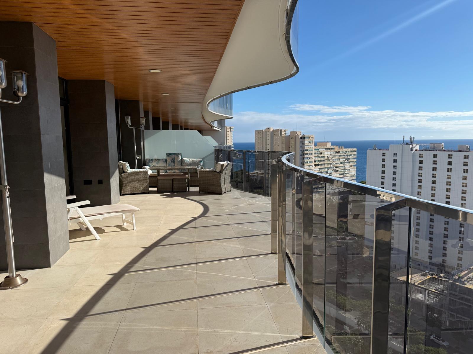 Piso en esquina en el complejo residencial Sunset Waves Playa de Poniente