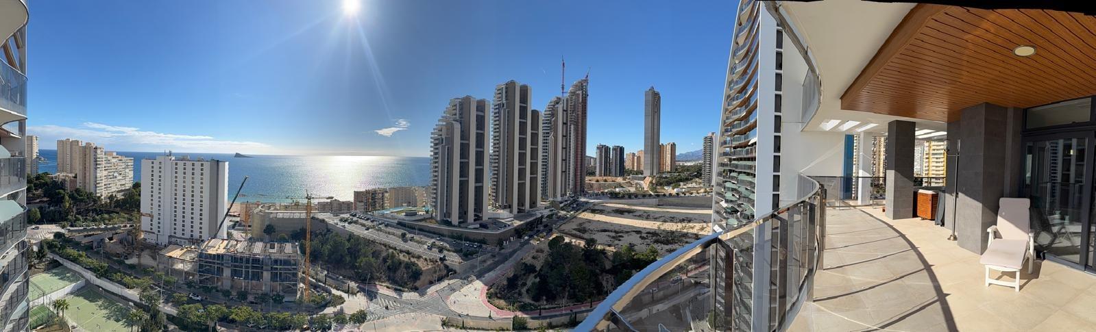 Piso en esquina en el complejo residencial Sunset Waves Playa de Poniente