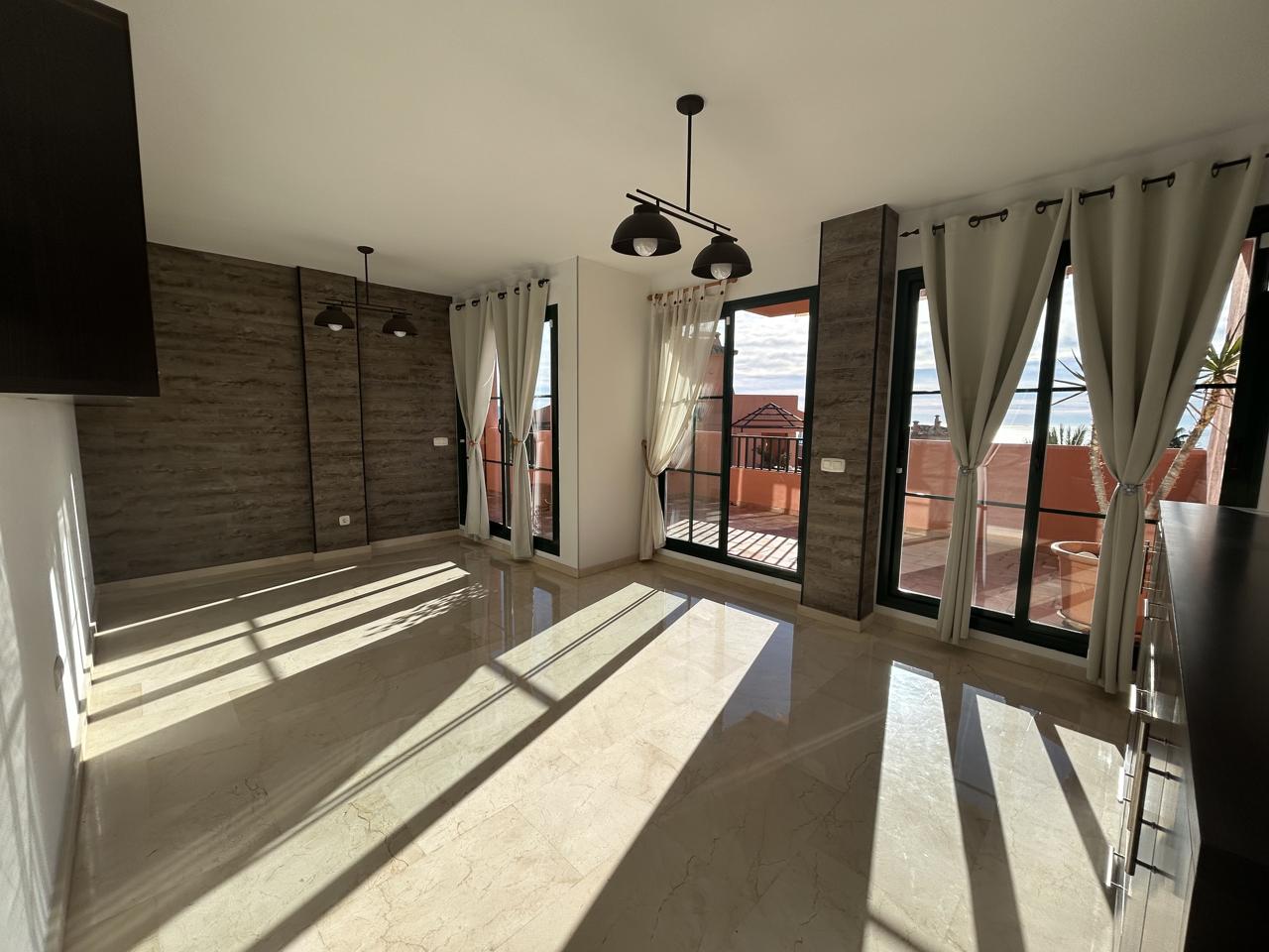 Ático dúplex de lujo en venta en Sierra Cortina, Finestrat – Vistas al mar y a la montaña