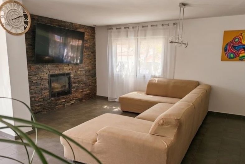 Villa moderna con piscina, en Calpe