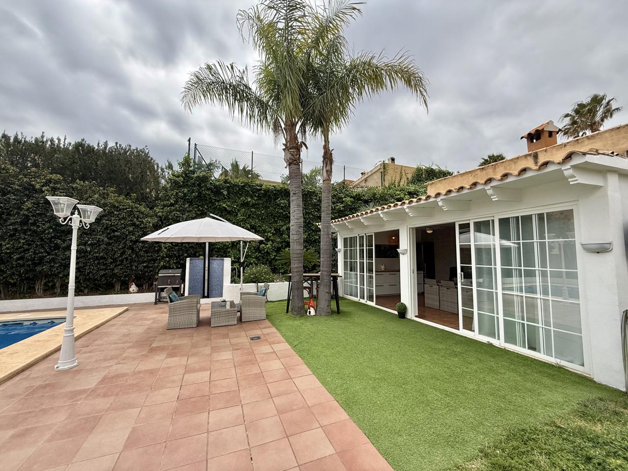 Espectacular chalet independiente en La Nucía, a pocos minutos del centro