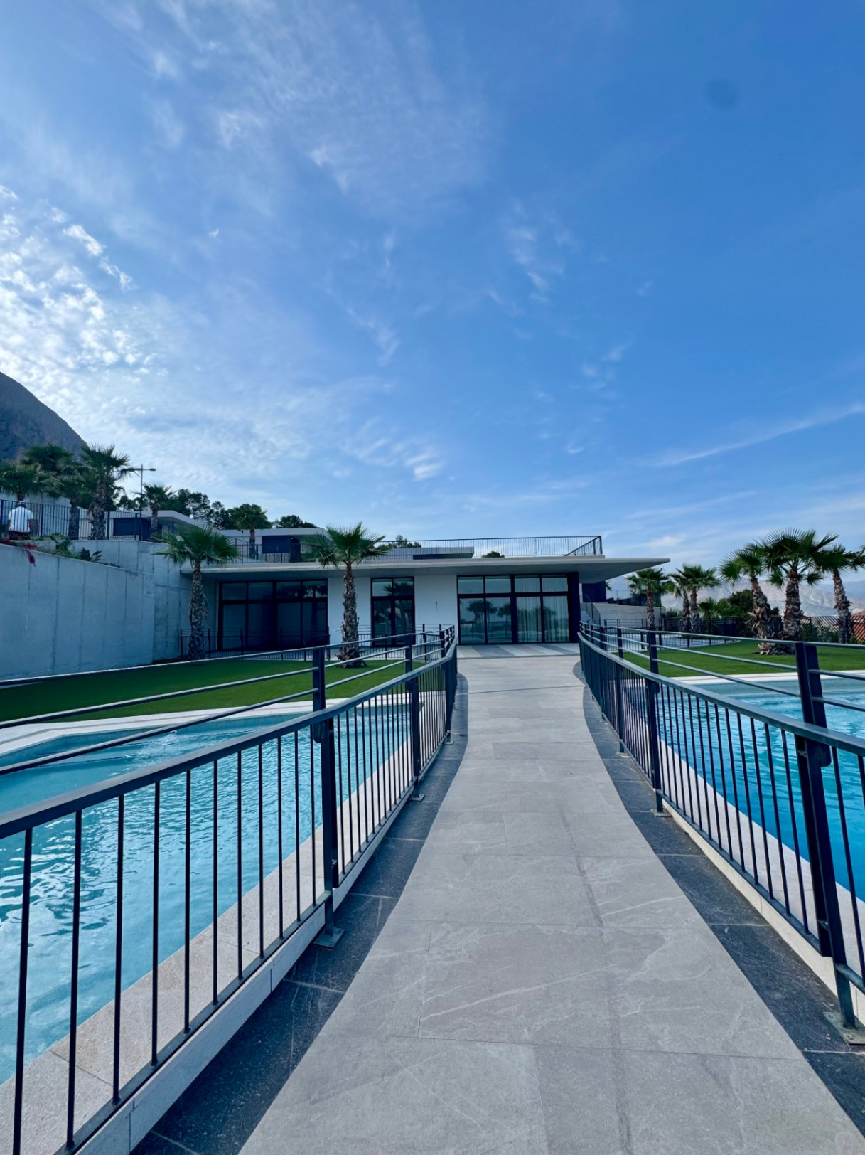Moderne villa med fantastisk utsikt i Polop
