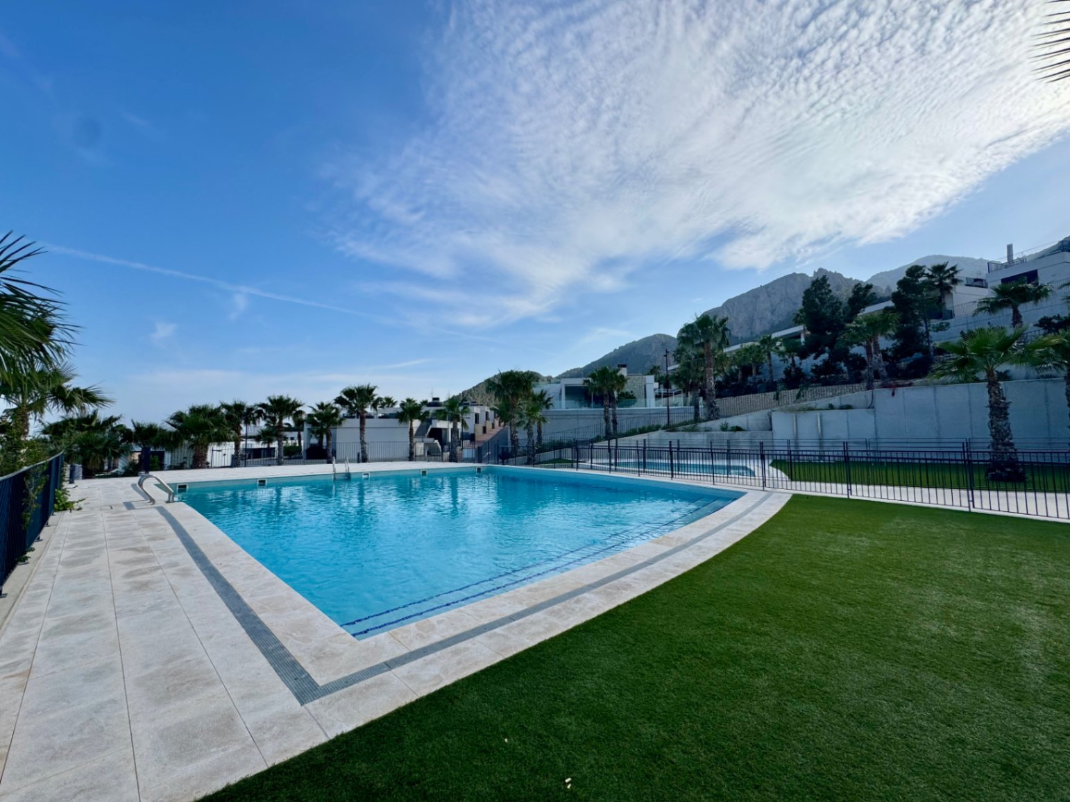 Moderne villa med fantastisk utsikt i Polop