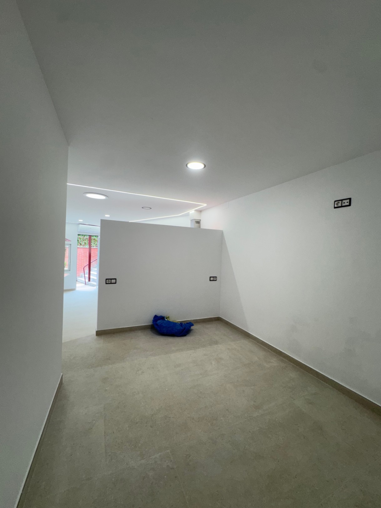 Et kompleks av 5 selvstendige lofts på Av. del Mediterráneo i Benidorm