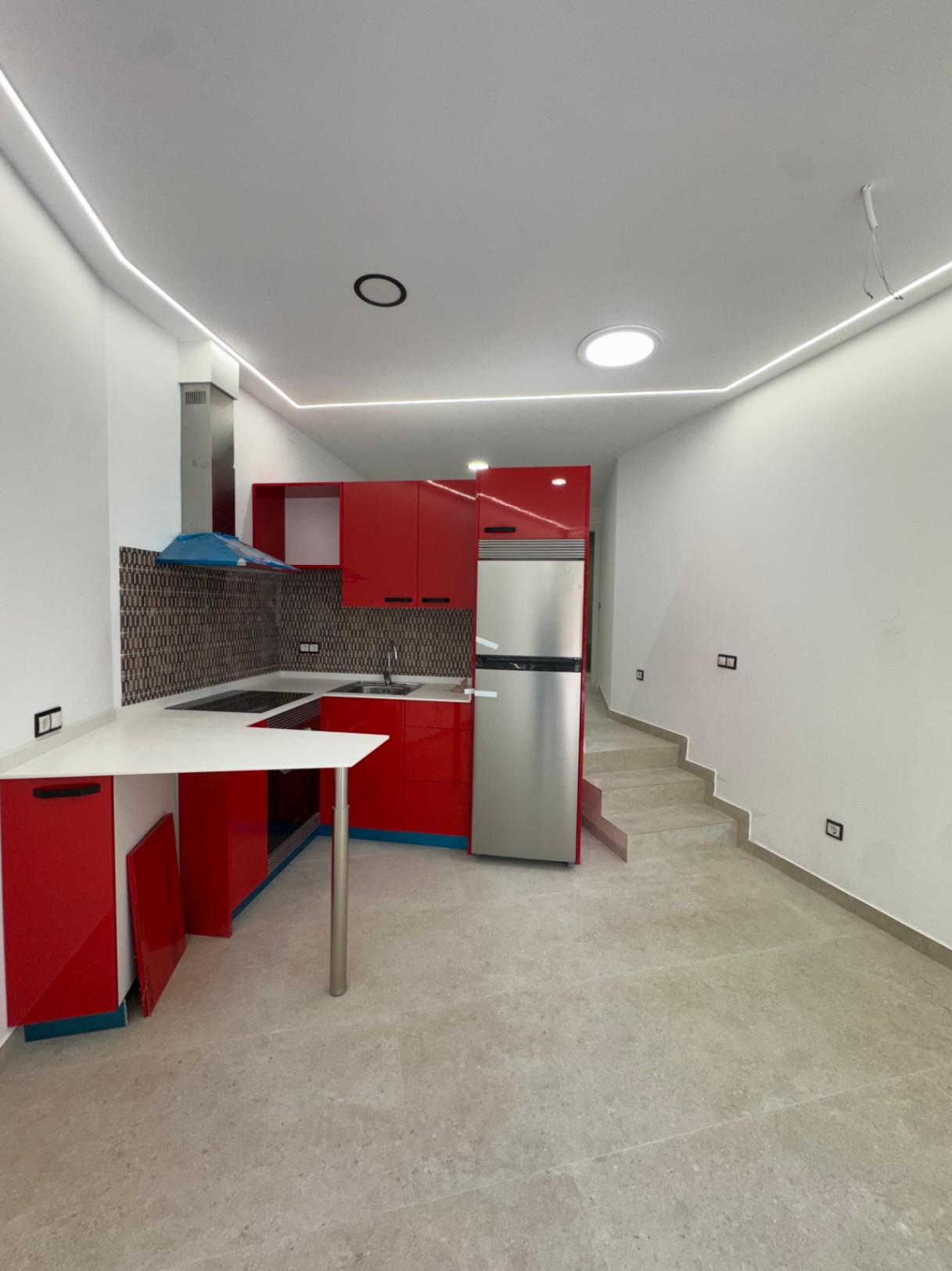 Et kompleks av 5 selvstendige lofts på Av. del Mediterráneo i Benidorm