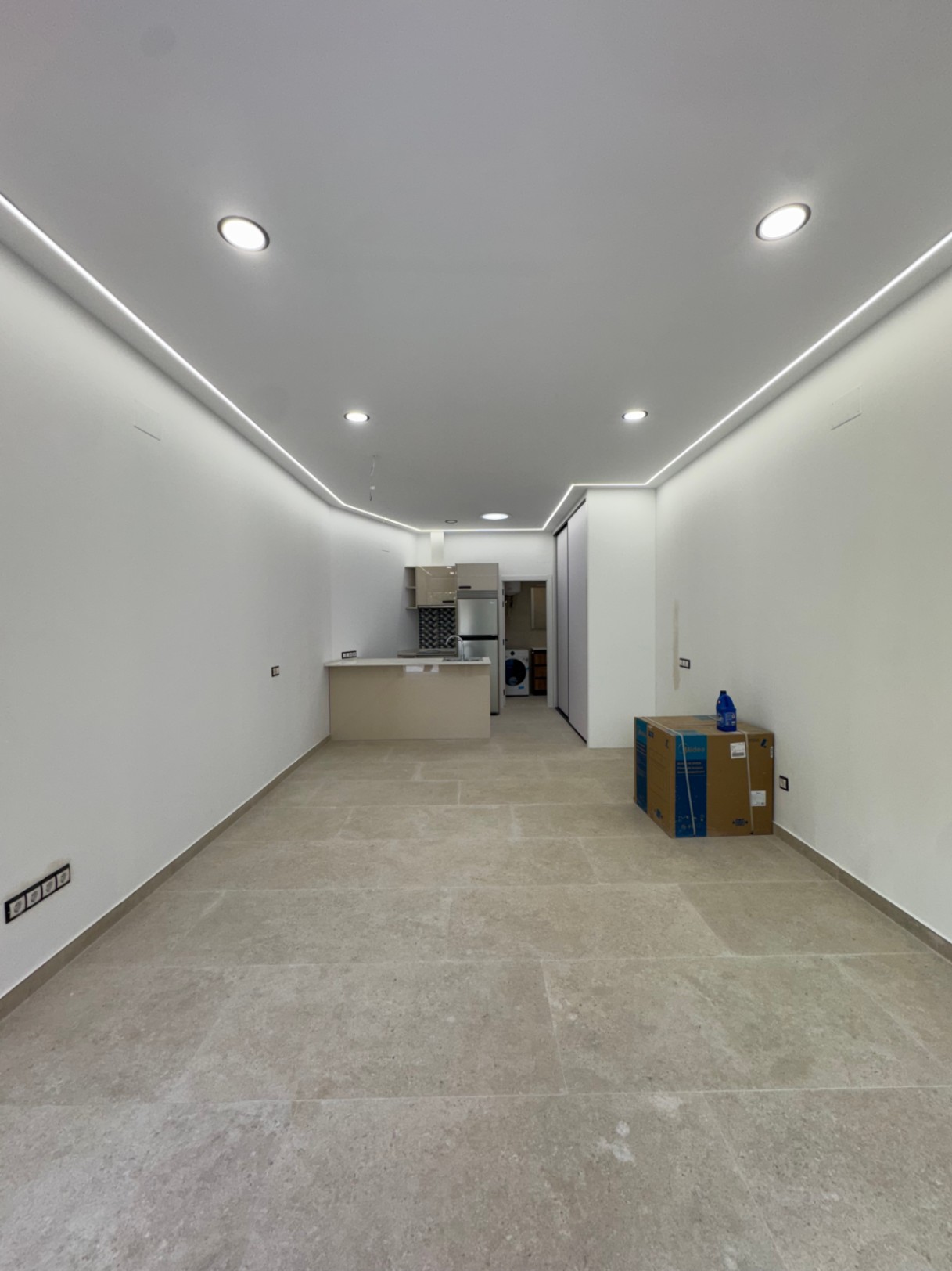 Et kompleks av 5 selvstendige lofts på Av. del Mediterráneo i Benidorm