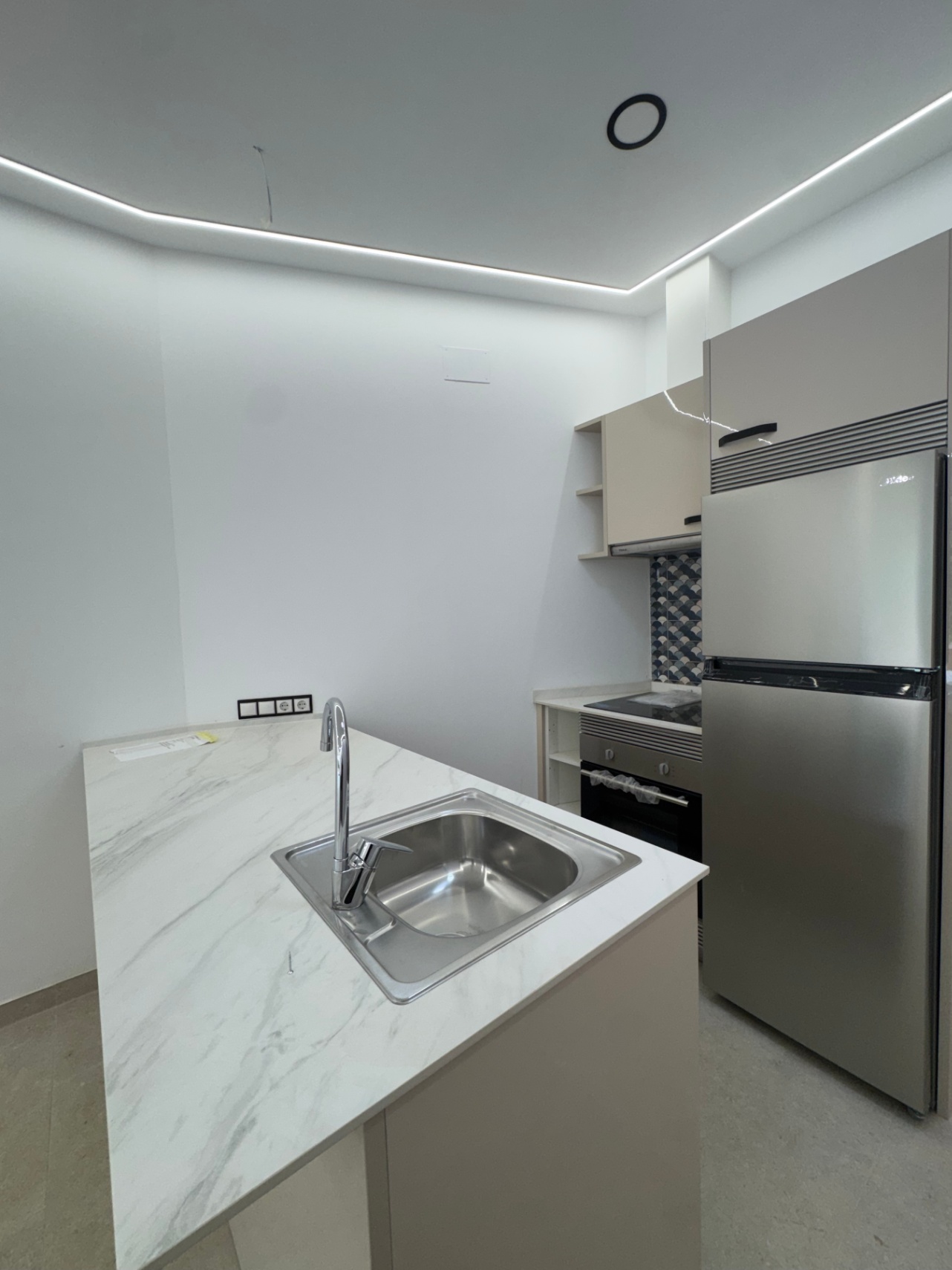 Et kompleks av 5 selvstendige lofts på Av. del Mediterráneo i Benidorm