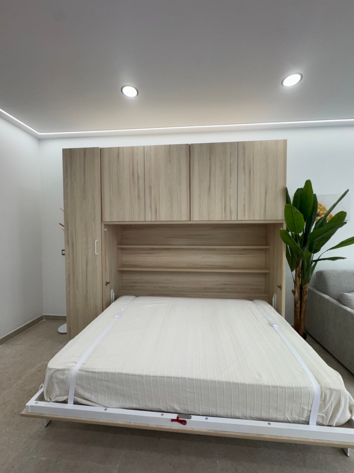 Et kompleks av 5 selvstendige lofts på Av. del Mediterráneo i Benidorm