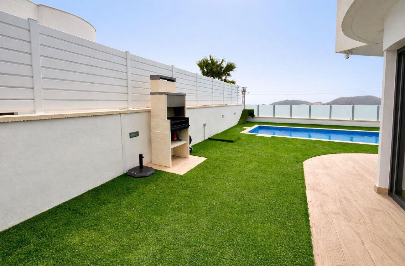 Villa para dos familias, situada en el prestigioso complejo residencial Panoramic Beach, en Finestrat