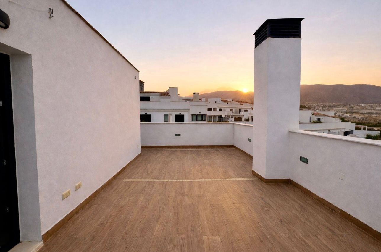 Villa para dos familias, situada en el prestigioso complejo residencial Panoramic Beach, en Finestrat