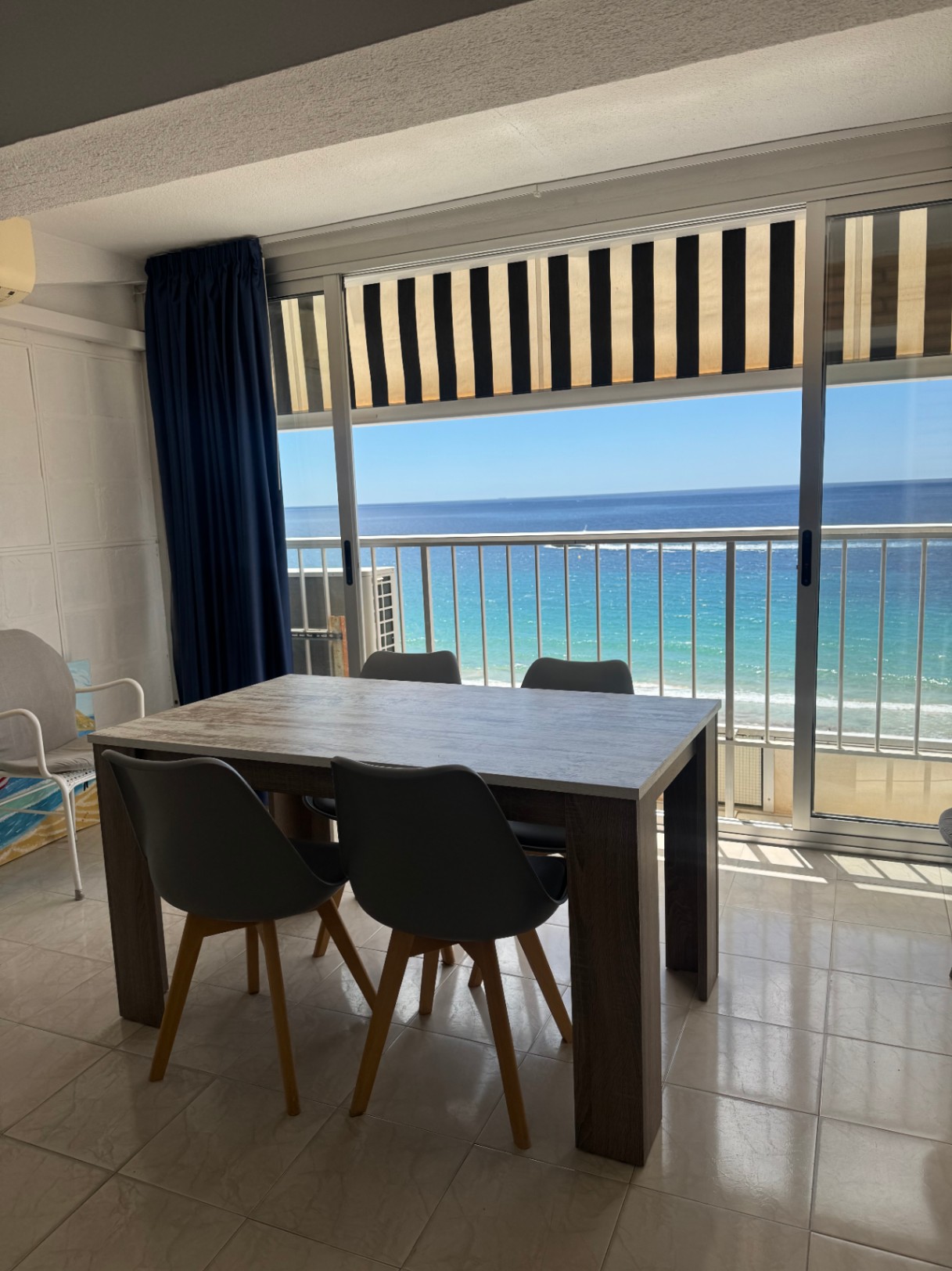  Apartamento en primera línea de playa en Levante, Benidorm