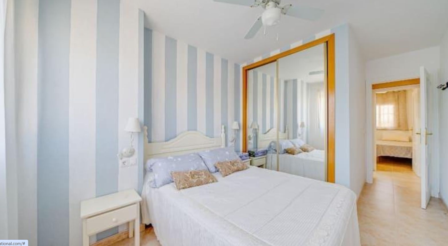 Apartamento situado en uno de los complejos residenciales más modernos y bien mantenidos. 