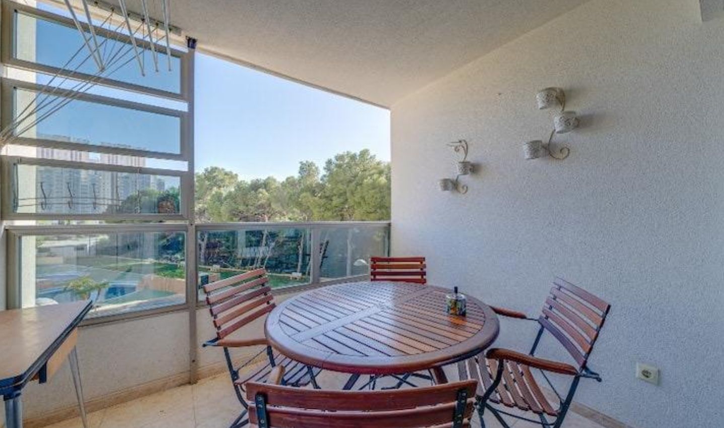 Apartamento situado en uno de los complejos residenciales más modernos y bien mantenidos. 
