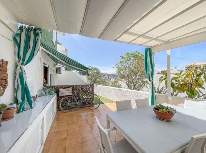 Acogedor dúplex en la tranquila zona de La Ermita en Benidorm
