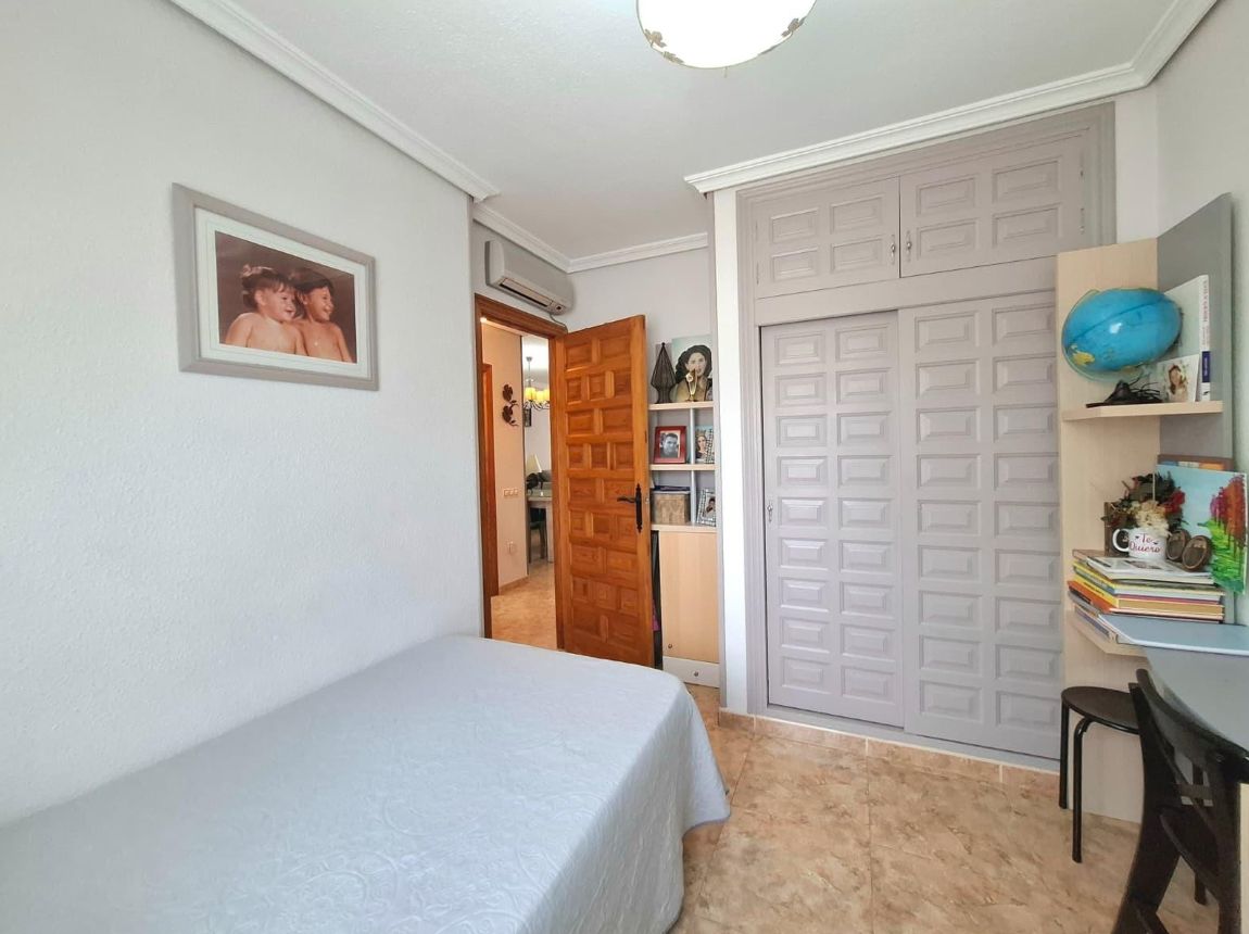 Villa para dos familias, situada en una de las zonas residenciales más cotizadas de La Nusia