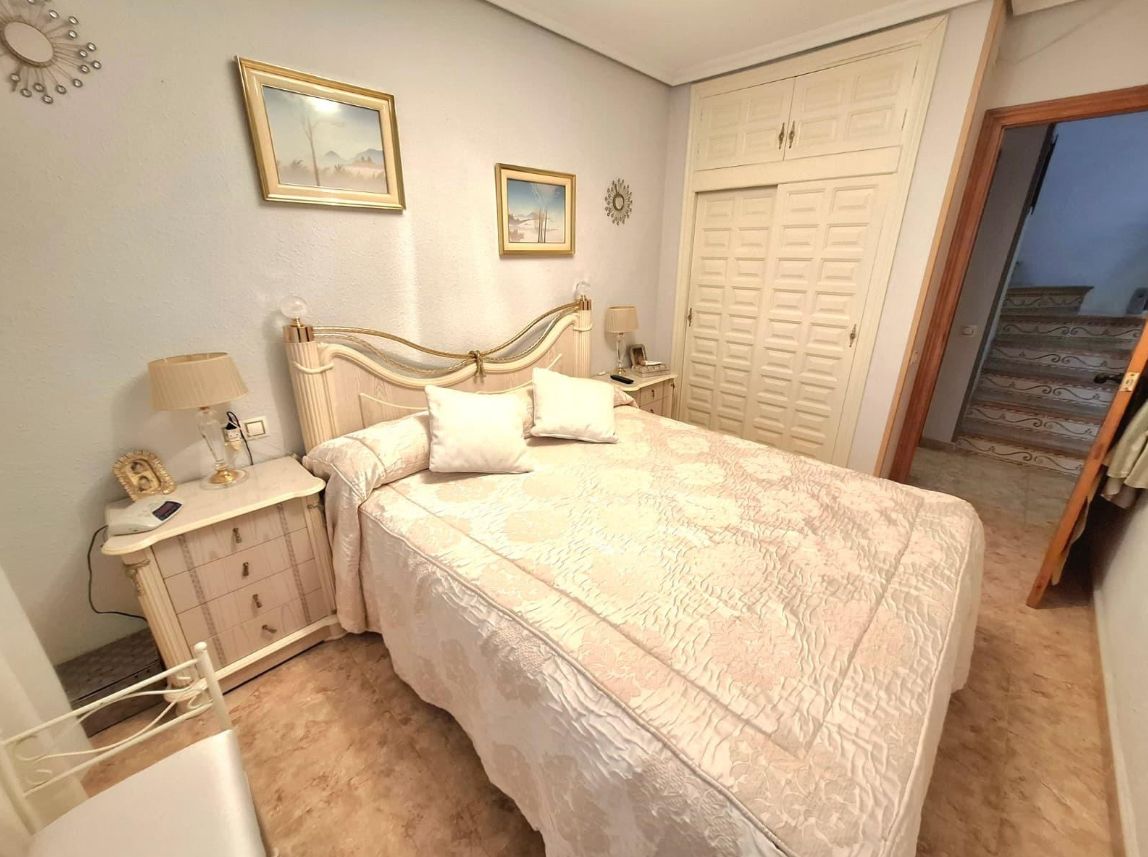 Villa para dos familias, situada en una de las zonas residenciales más cotizadas de La Nusia