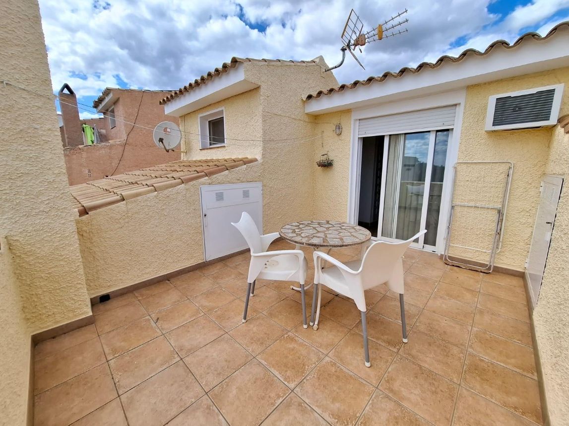 Villa para dos familias, situada en una de las zonas residenciales más cotizadas de La Nusia