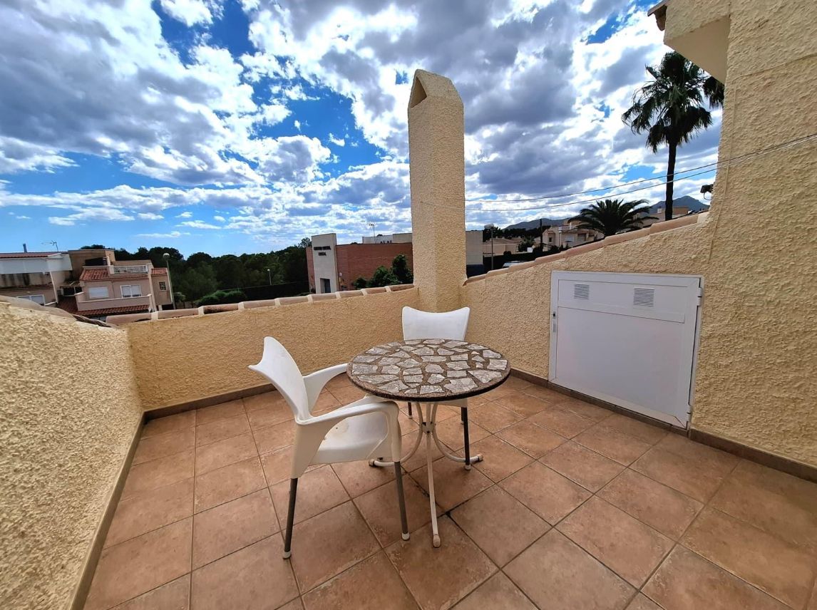 Villa para dos familias, situada en una de las zonas residenciales más cotizadas de La Nusia
