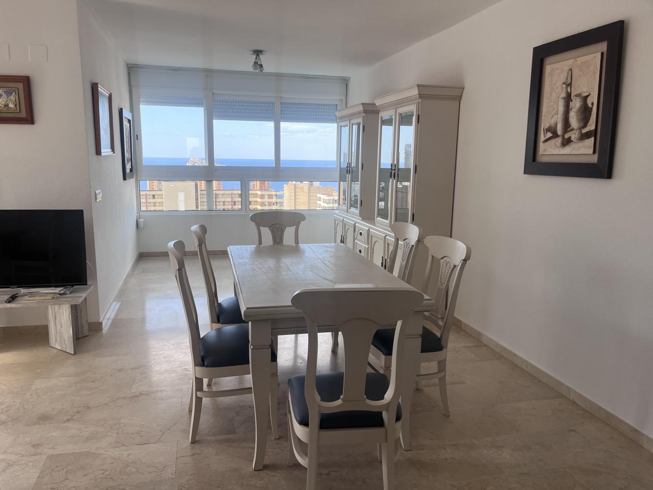 Piso dúplex exclusivo en venta en Benidorm con amplia terraza.