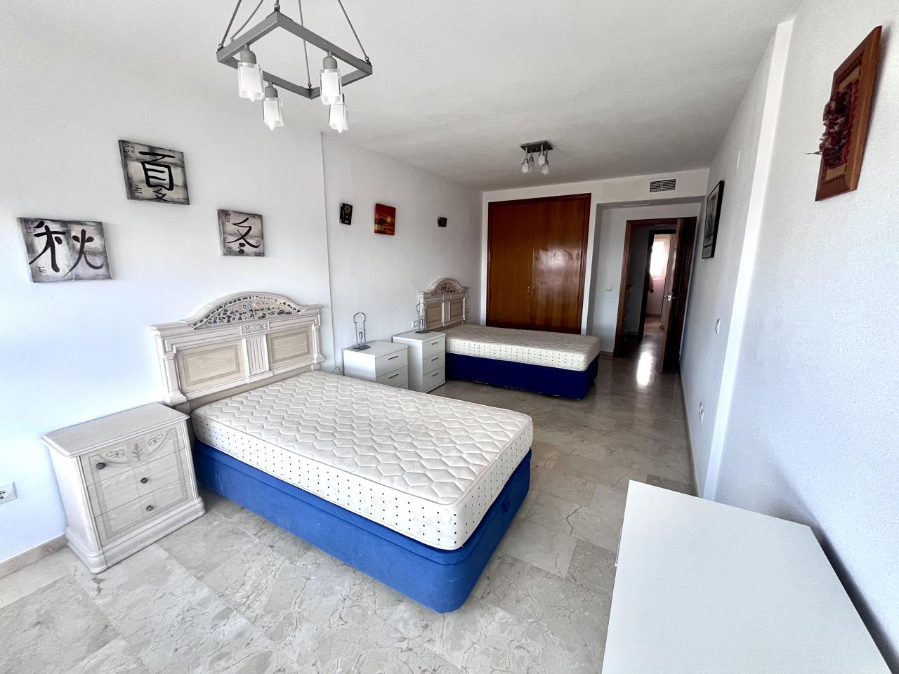 Piso dúplex exclusivo en venta en Benidorm con amplia terraza.