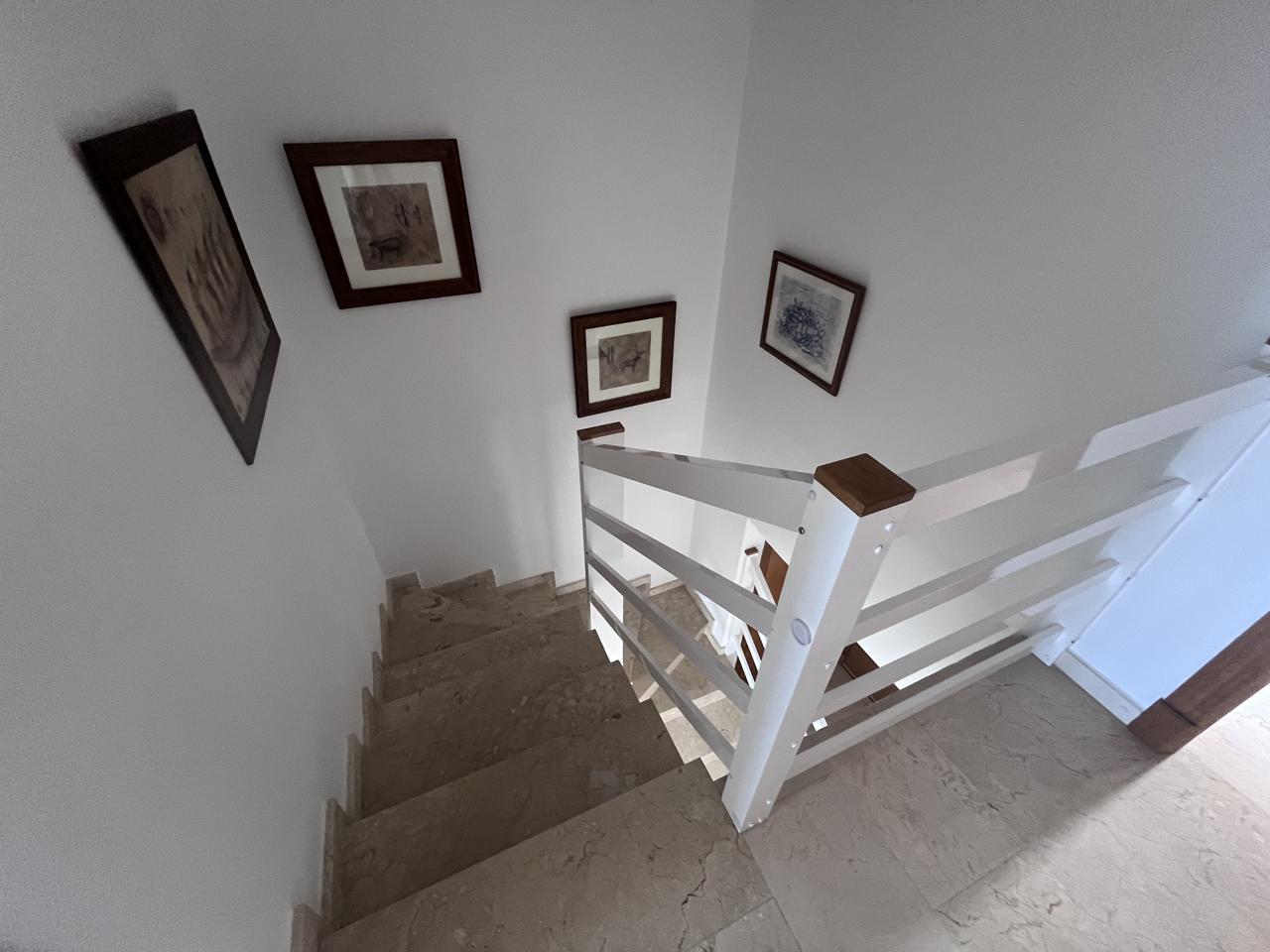 Piso dúplex exclusivo en venta en Benidorm con amplia terraza.