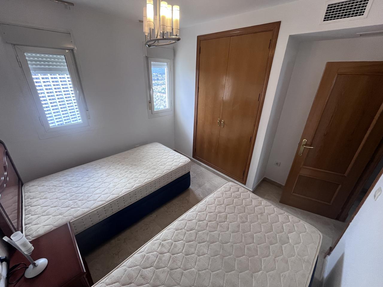 Piso dúplex exclusivo en venta en Benidorm con amplia terraza.
