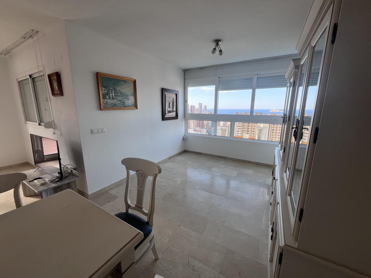 Piso dúplex exclusivo en venta en Benidorm con amplia terraza.