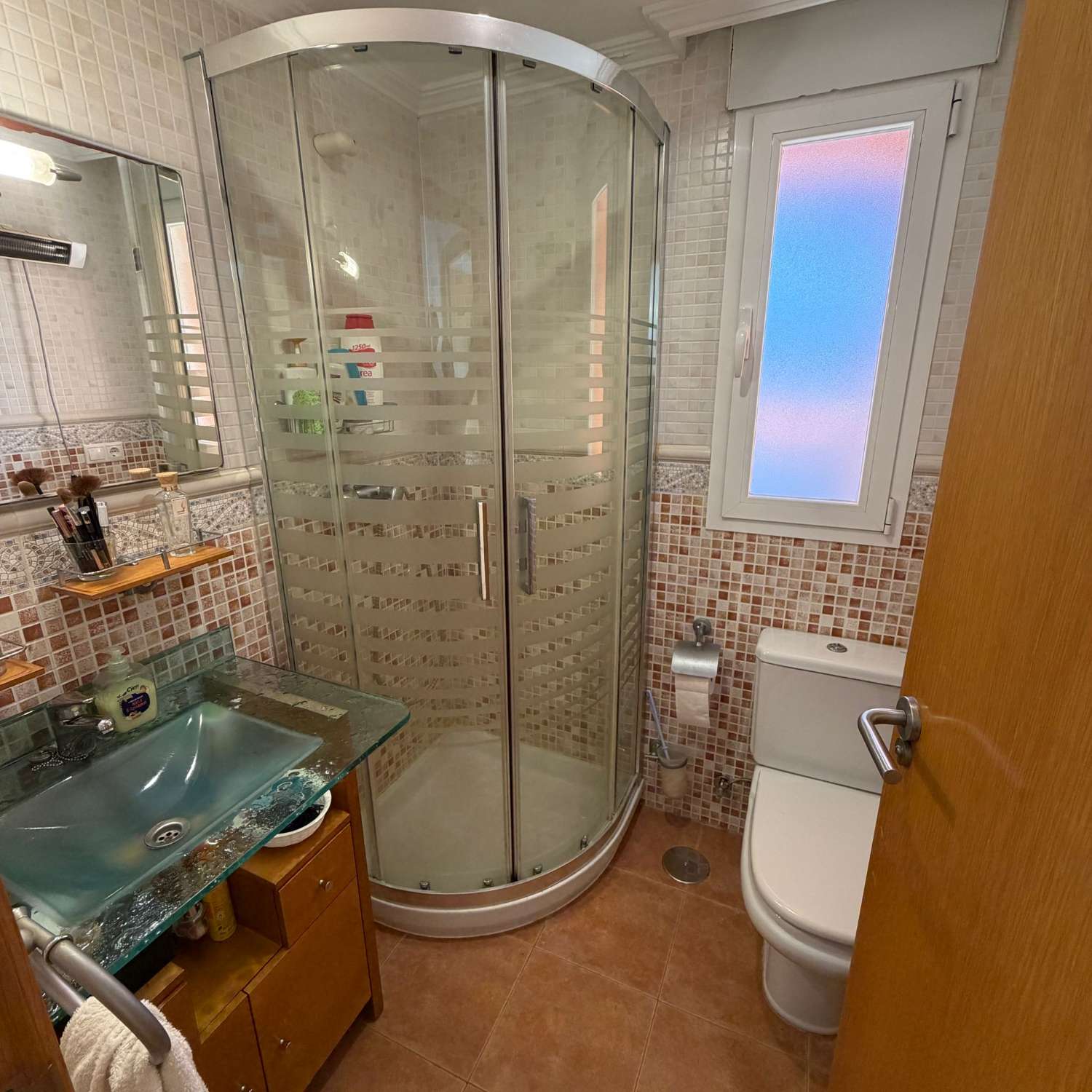 Villa de 4 dormitorios, sótano, piscina y muy cerca de todos los servicios en Calpe, Costa Blanca