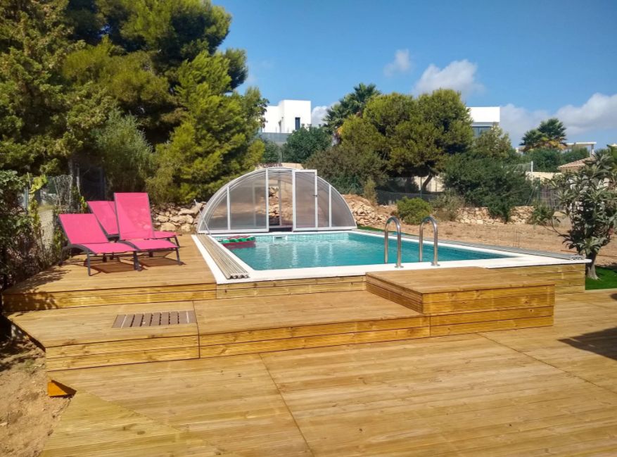 Villa independiente con piscina privada y jardín en Calpe.