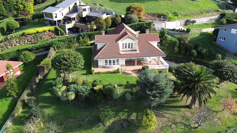 Villa med imponerende havutsikt og utsikt over hele Gijón