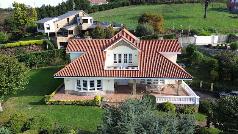 Villa med imponerende havutsikt og utsikt over hele Gijón