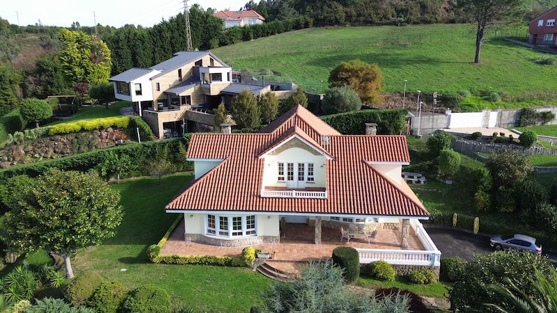 Villa med imponerende havutsikt og utsikt over hele Gijón