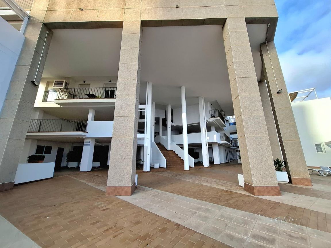 Ático de dos plantas con jacuzzi y una magnífica terraza solárium en Benidorm