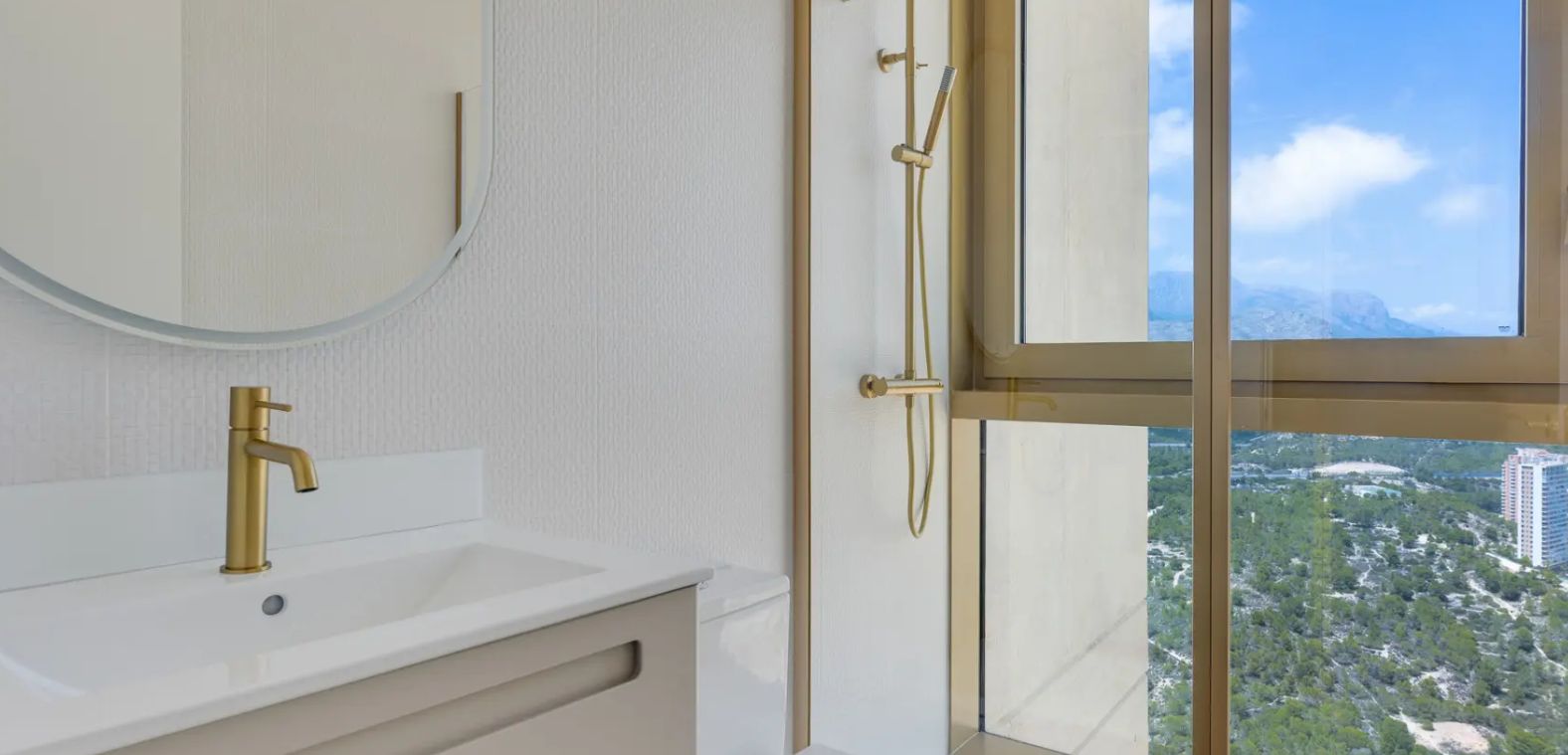 EXCLUSIVO APARTAMENTO EN LA TORRE INTEMPO