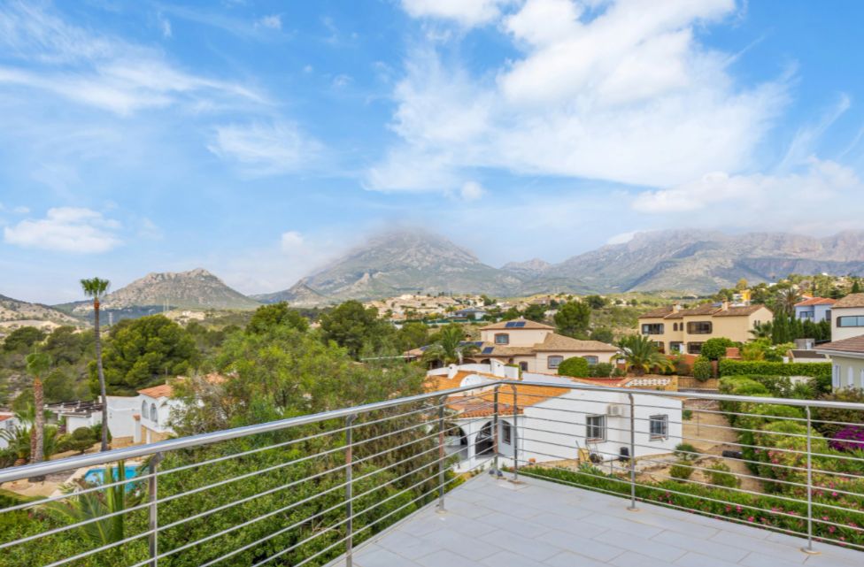 Moderne villa i utkanten av La Nusia