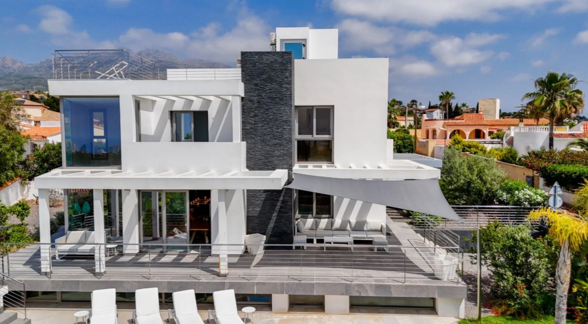 Moderne villa i utkanten av La Nusia