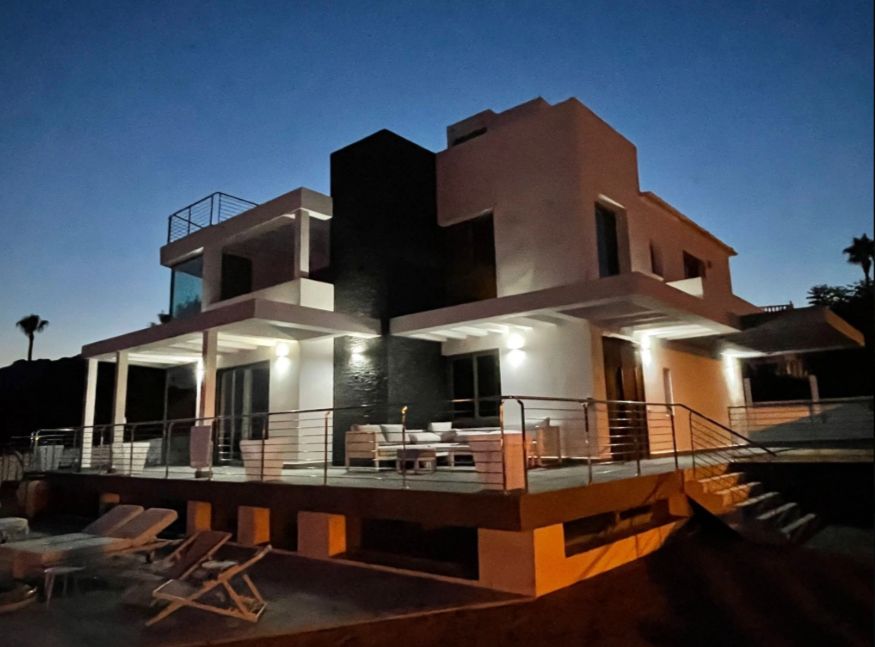Moderne villa i utkanten av La Nusia