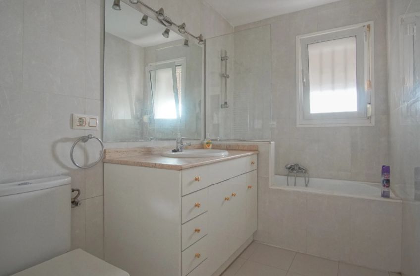 Begane grond appartement met terras in Las Rosas, Denia