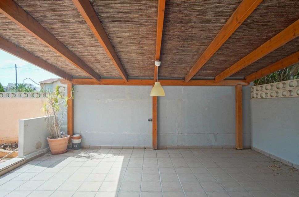 Begane grond appartement met terras in Las Rosas, Denia